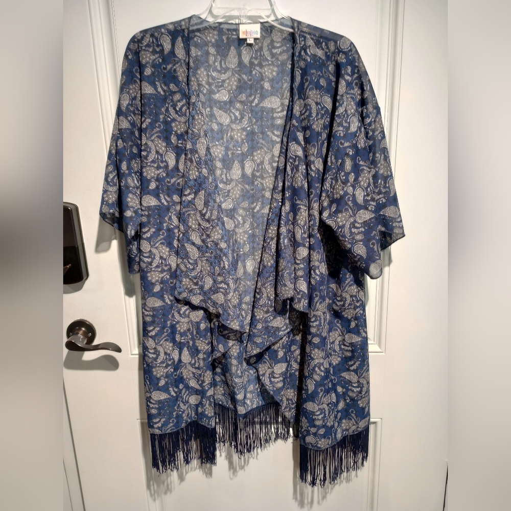 LuLaRoe Monroe Kimono cover up size large
